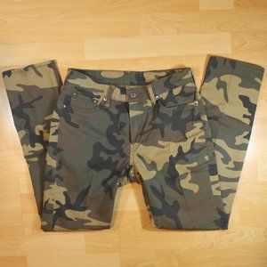 Levi Camo Pants